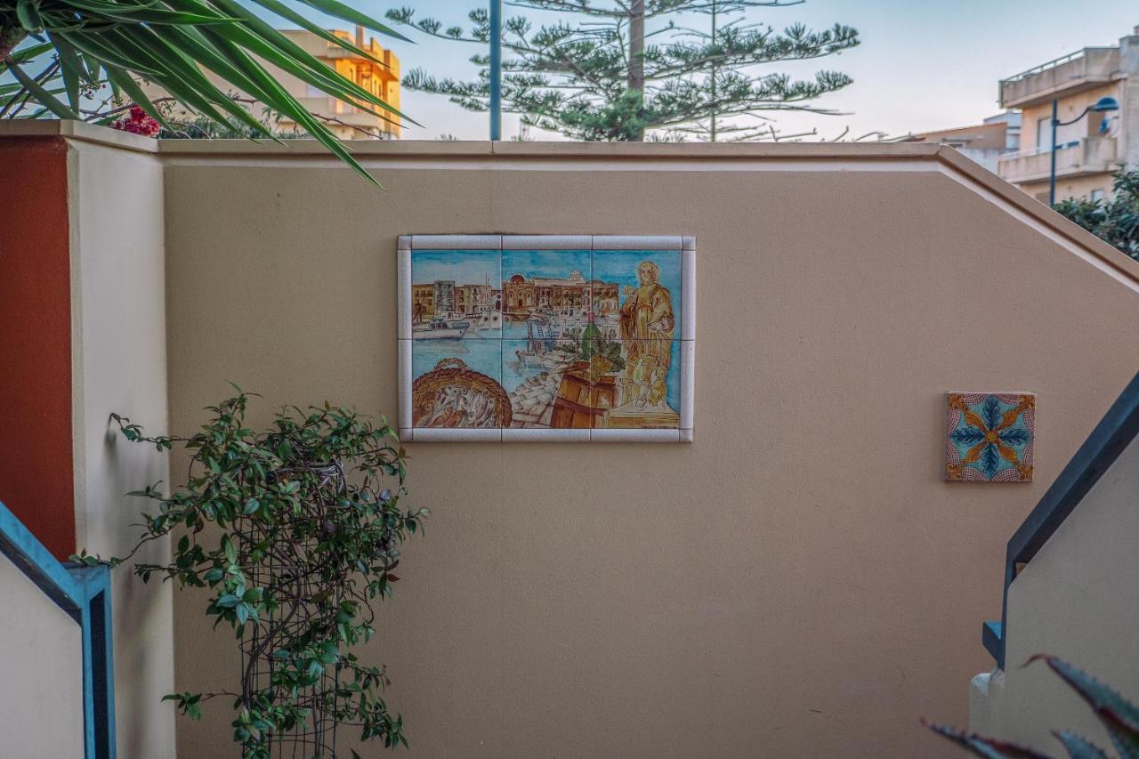 Terra Di Sole Bed & Breakfast มาซารา เดล วัลโล ภายนอก รูปภาพ
